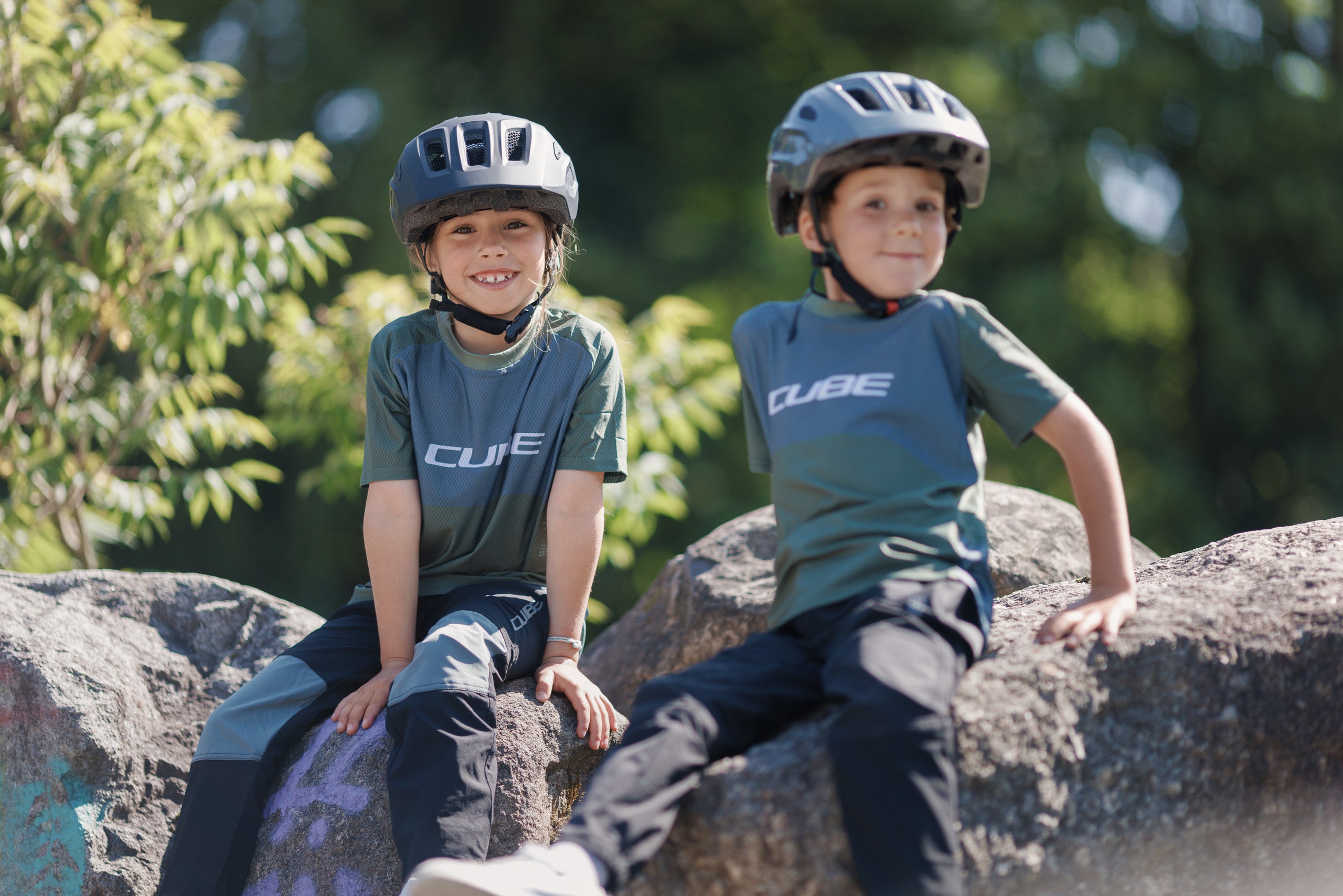 Kinderen in CUBE fietsshirts