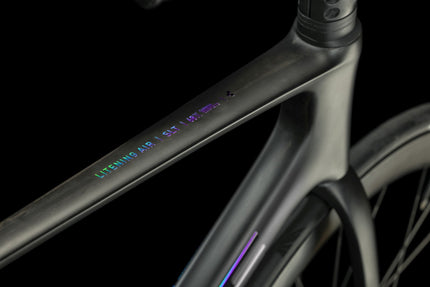 CUBE LITENING AIR C:68X SLT CARBON/RAINBOW