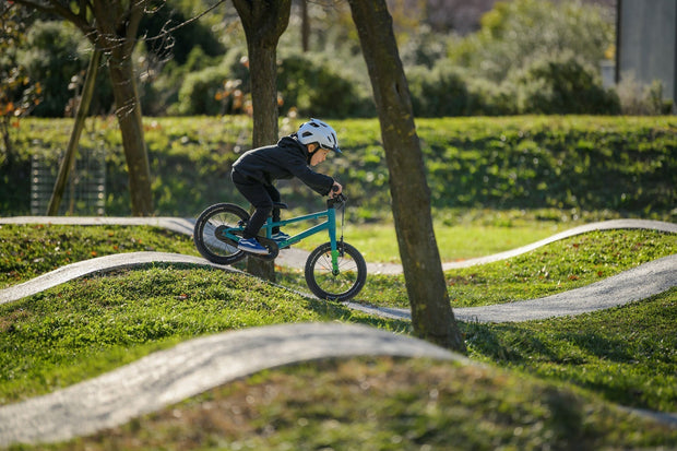 WELKE KINDERFIETS PAST BIJ JOU? ONTDEK HET VERSCHIL TUSSEN DE CUBE NUMOVE EN ACID