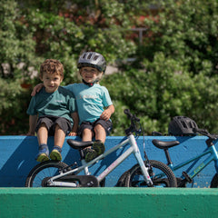 Collection image for: Kinder fietsbroeken van CUBE