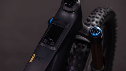 CUBE AMS HYBRID ONE77 C:62 AT 600X CARBON/GOLD