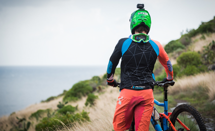 CUBE Action Shorts Signature Flashred/Black/Blue