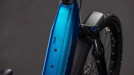 CUBE REACTION HYBRID PERFORMANCE 600 FE ELECTRICBLUE/DAZZLE