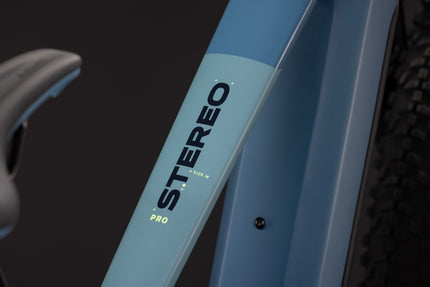 CUBE STEREO HYBRID ONE22 PRO 800 BLUESAPPHIRE/BLUE