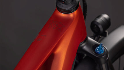 CUBE NURIDE HYBRID PRO 600 CHILLI/BLACK