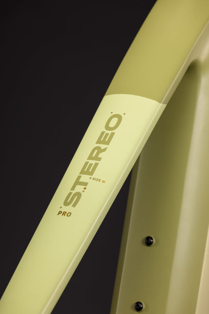 CUBE STEREO HYBRID ONE44 PRO 800 SOFTWILLOW/GREEN