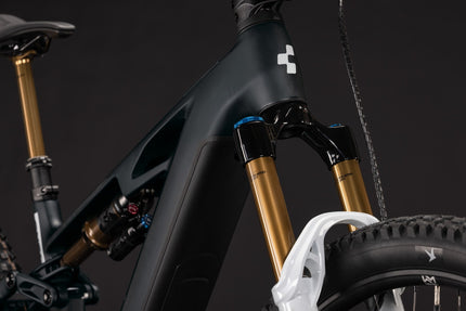 CUBE STEREO HYBRID ONE44 HPC AT 800 CARBON/WHITE