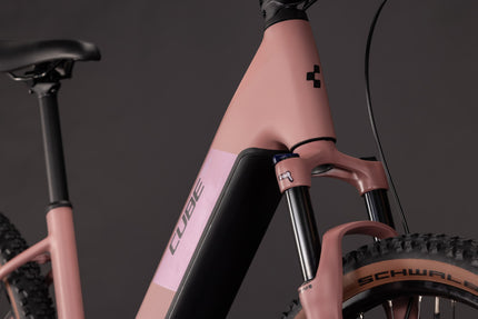 CUBE REACTION HYBRID PERFORMANCE 720 RUBY/BLACK