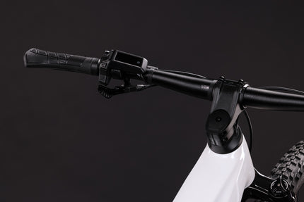 CUBE REACTION HYBRID RACE 800 SNOW/BLACK