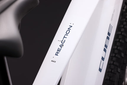 CUBE REACTION HYBRID RACE 800 SNOW/BLACK