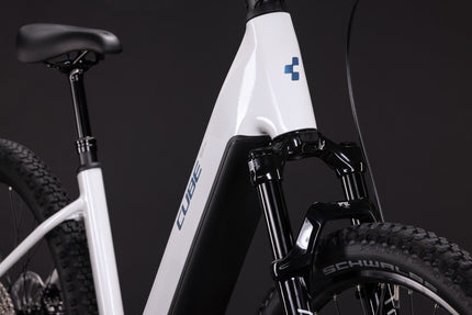 CUBE REACTION HYBRID RACE 800 SNOW/BLACK