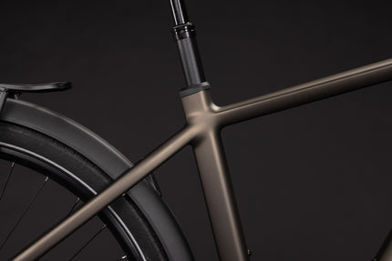 CUBE TOURING HYBRID PRO 800 METALLICUMBRA/BLACK