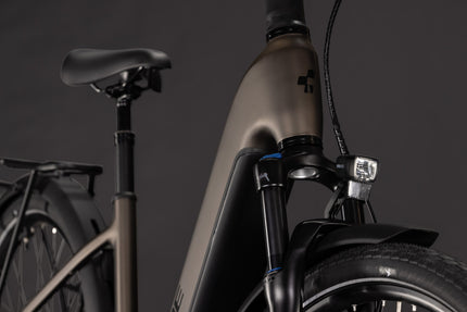 CUBE TOURING HYBRID PRO 800 METALLICUMBRA/BLACK