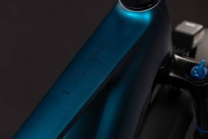 CUBE TOURING HYBRID PRO 800 ELECTRICBLUE/PRIZM