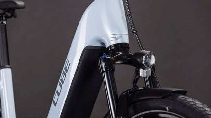 CUBE TOURING HYBRID ONE 600 GLACIER/REFLEX