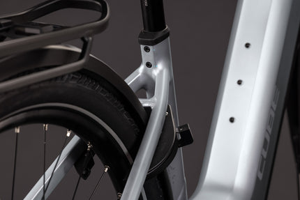 CUBE KATHMANDU HYBRID ONE 800 SILVERSTAR/REFLEX