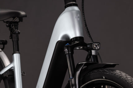 CUBE KATHMANDU HYBRID ONE 800 SILVERSTAR/REFLEX