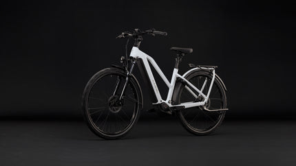 CUBE KATHMANDU HYBRID DELUXE PRO 800 METALLICWHITE/CHROME