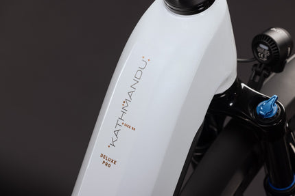 CUBE KATHMANDU HYBRID DELUXE PRO 800 METALLICWHITE/CHROME