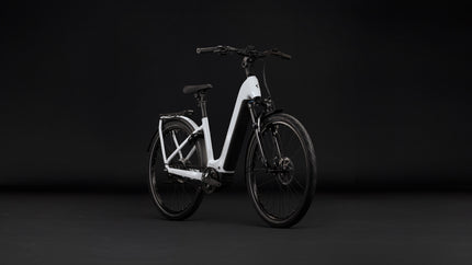 CUBE KATHMANDU HYBRID DELUXE PRO 800 METALLICWHITE/CHROME