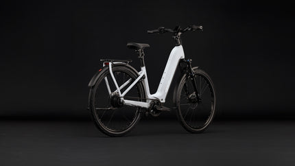CUBE KATHMANDU HYBRID DELUXE PRO 800 METALLICWHITE/CHROME