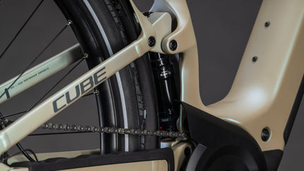 CUBE KATHMANDU HYBRID ONE11 HPC SLT 800 GLINTSAND/OATGREY