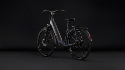 CUBE SUPREME HYBRID DELUXE ONE 600 NAVYBLACK/BLACK