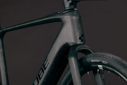CUBE NULANE HYBRID C:62 SLX 400X MINERALBLACK/ORANGE