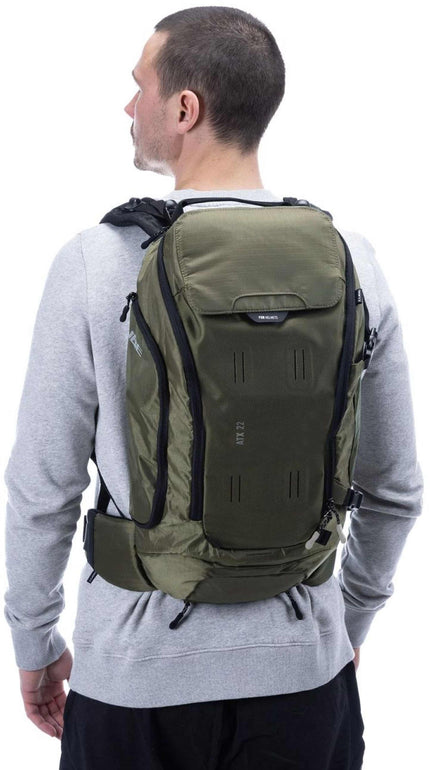 CUBE BACKPACK ATX 22L TM REED GREEN