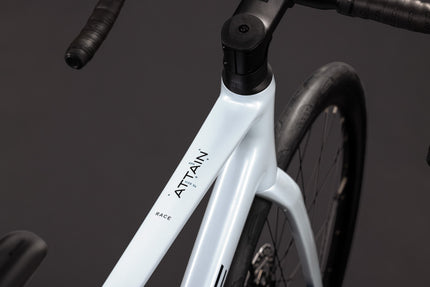CUBE ATTAIN RACE GLACIER/BLACK