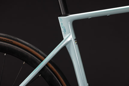 CUBE ATTAIN C:62 RACE FROSTYMINT/MINT