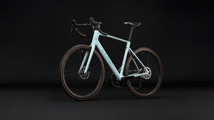 CUBE ATTAIN C:62 RACE FROSTYMINT/MINT
