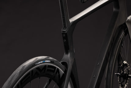 CUBE LITENING AERO C:68X RACE CARBON/CHROME