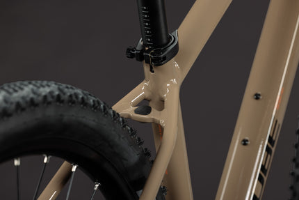 CUBE AIM SLT CAPPUCCINO/BLACK