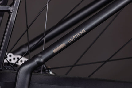 CUBE SUPREME HYBRID COMFORT SE ONE 600 GREY/CHROME 2026