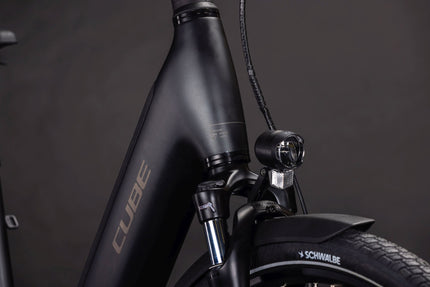 CUBE SUPREME HYBRID COMFORT SE ONE 600 GREY/CHROME 2026