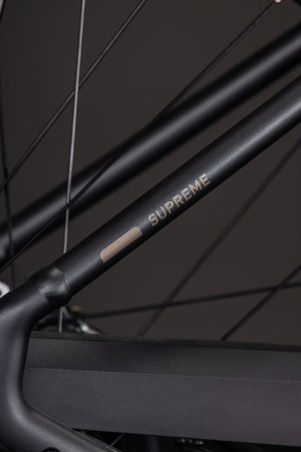 CUBE SUPREME HYBRID COMFORT SE ONE 600 GREY/CHROME 2026