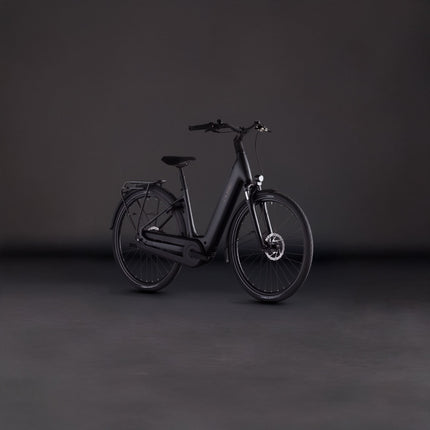 CUBE SUPREME HYBRID COMFORT SE ONE 600 GREY/CHROME 2026