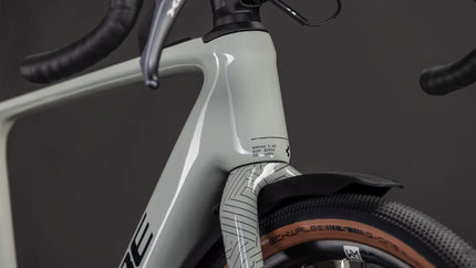CUBE NUROAD HYBRID C:62 RACE 400X FE REEDBEIGE/BLACK