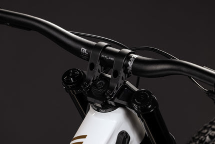 CUBE TWO15 RACE POWDERGOLD/BLACK