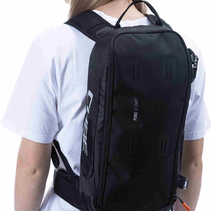 CUBE Backpack Pure 12 Cmpt Black