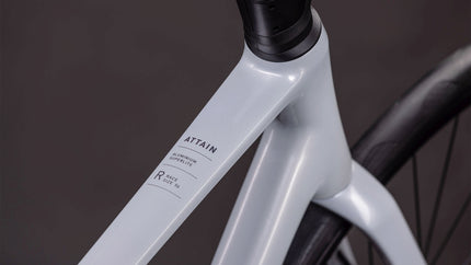 CUBE ATTAIN RACE FOGGREY/SHIFT