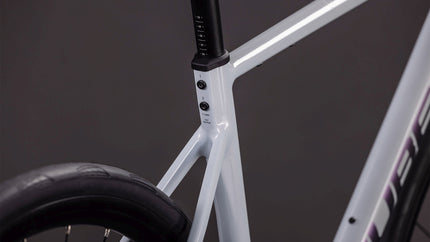 CUBE ATTAIN RACE FOGGREY/SHIFT