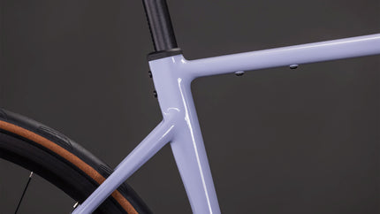 CUBE ATTAIN RACE CYCLAMEN/BLACK