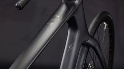 CUBE ATTAIN C:62 RACE BLACKLINE