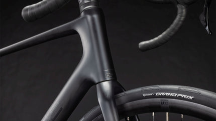 CUBE ATTAIN C:62 RACE BLACKLINE