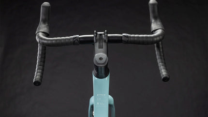 CUBE ATTAIN C:62 RACE SKYLIGHTBLUE/CYAN