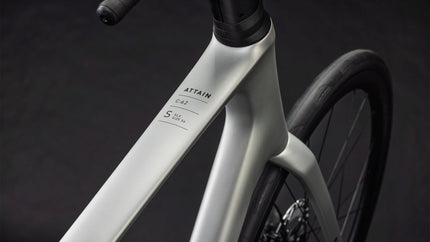 CUBE ATTAIN C:62 SLX SLEEKGREY/PRISM