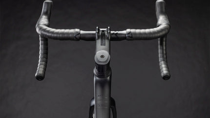 CUBE ATTAIN C:62 SLT CARBON/COALCHROME