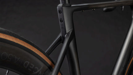 CUBE ATTAIN C:62 SLT CARBON/COALCHROME